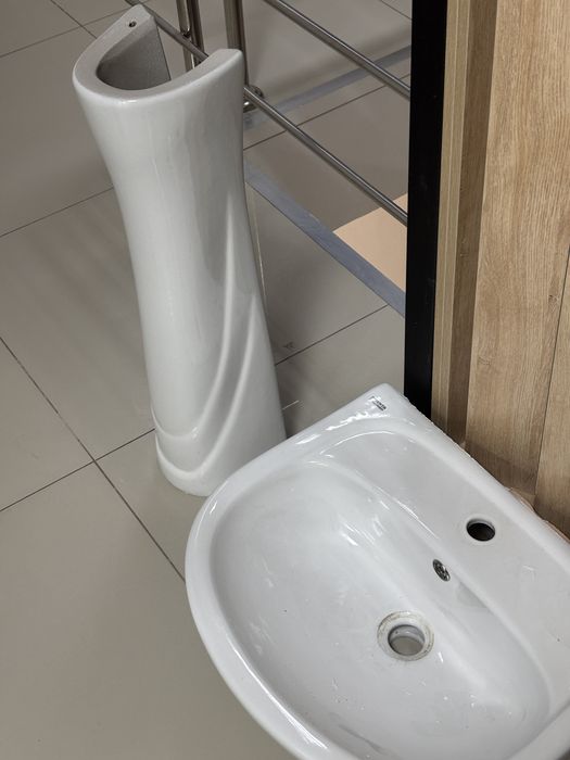 Продаю раковину В хорошем состоянии, без сколов и трещин.