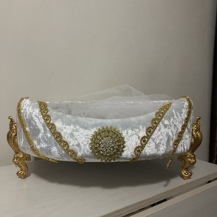 Корзина для тойбастар с ножками