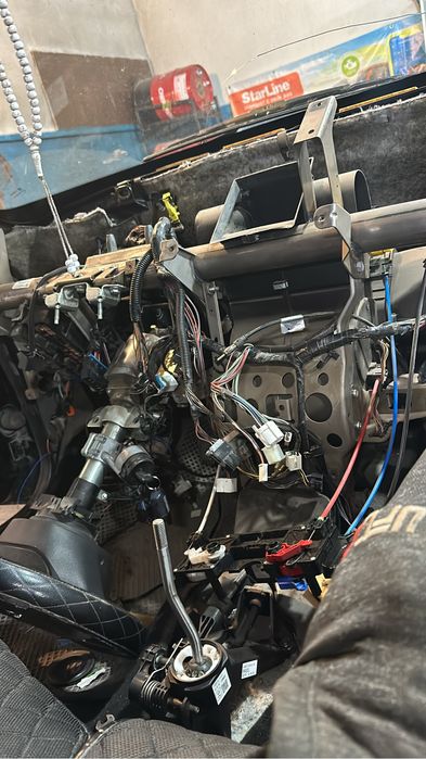 Автоэлектрик  так же раюгтаю на выезд установка авто сигнализаций