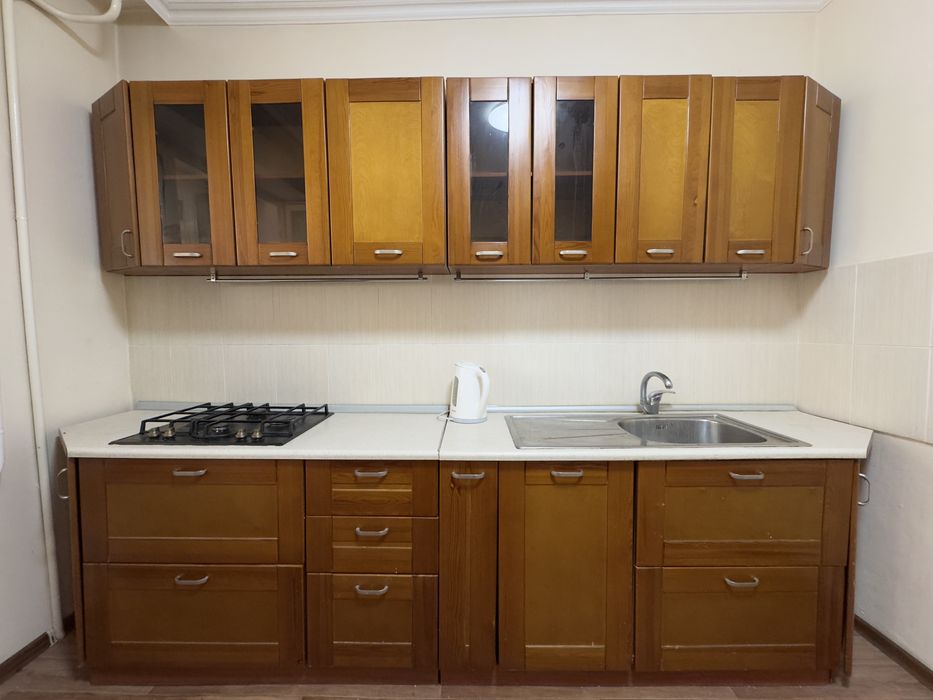 Срочно продаю Чешский кухонный гарнитур