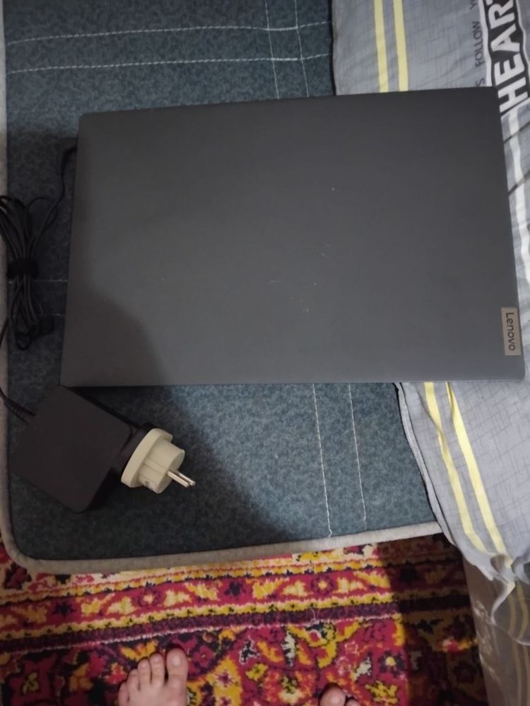 Продам ноутбук Lenovo в идеальном состоянии
