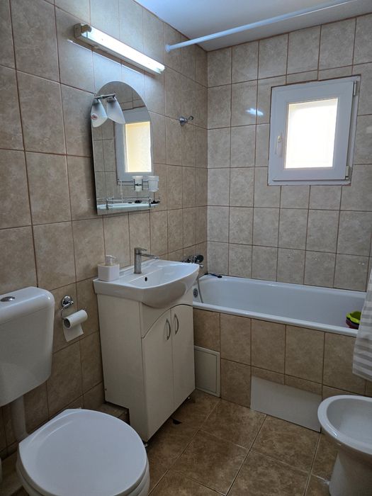 Închiriez apartament 3 camere Zona Mărăști Kaufland