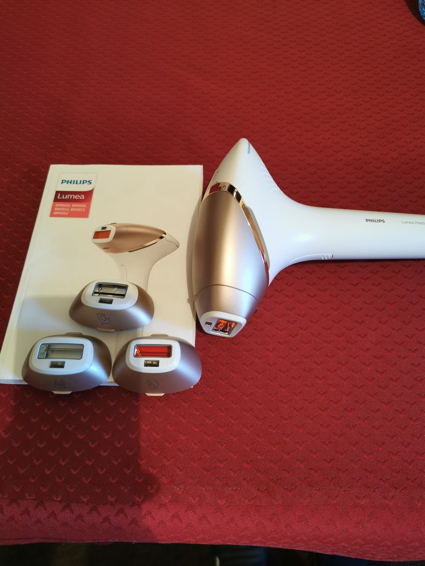 Vând Epilator IPL Philips Lumea Prestige