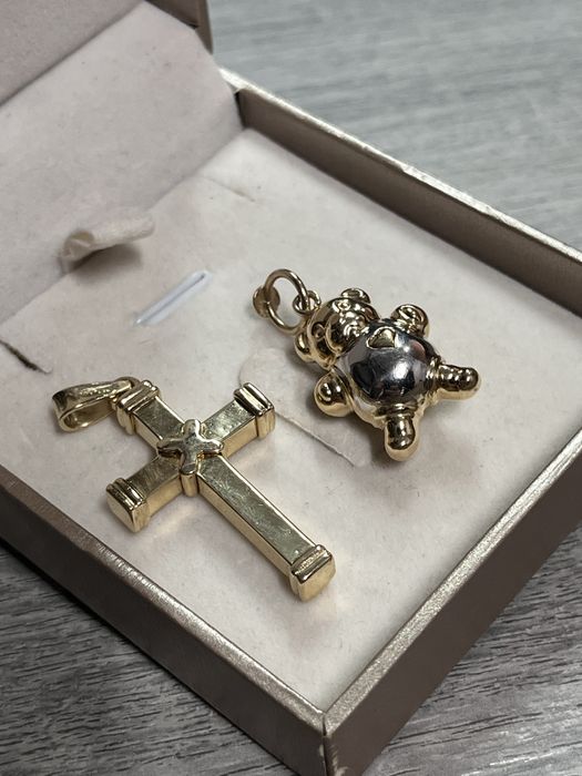 Cruce si Pandantiv Aur 14K -350 lei / Gr.Ca nou