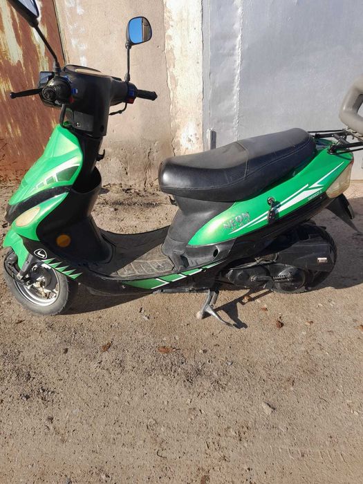 Продам мопед китаец