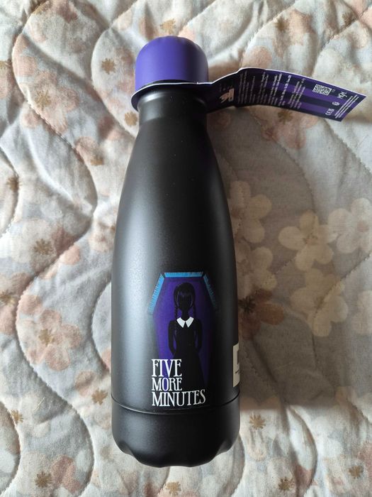 Wednesday метално шише