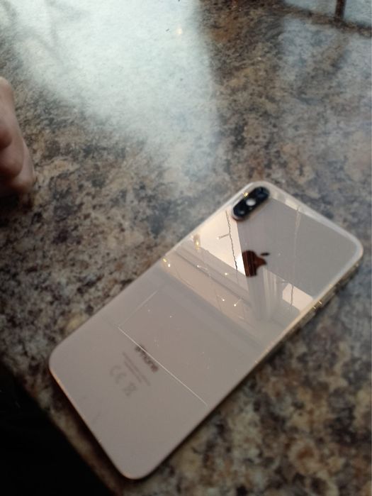 Продам айфон 10 в отличном состоянии