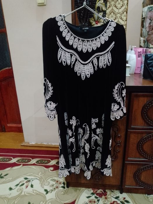Narxlari kelishiladi M L XL razmerlarga togri keladi qimmat kiyimlar
