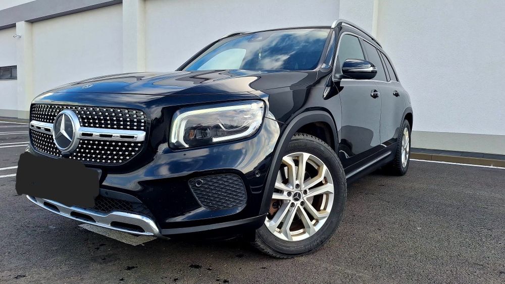 Mercedes Benz GLB 220 Amg 4x4 190cp 2021 Multibeam 
2.0D 190 CP
Cutie