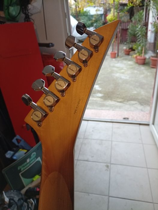 Vând chitara jackson