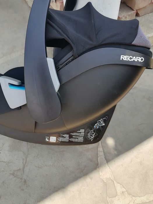 Vând coșuleț bebe auto tip scoică