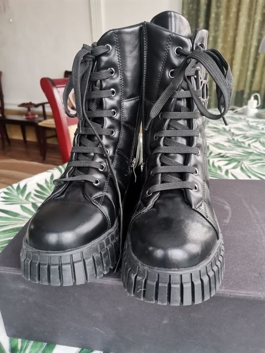 Зимние ботинки новые 38 размер