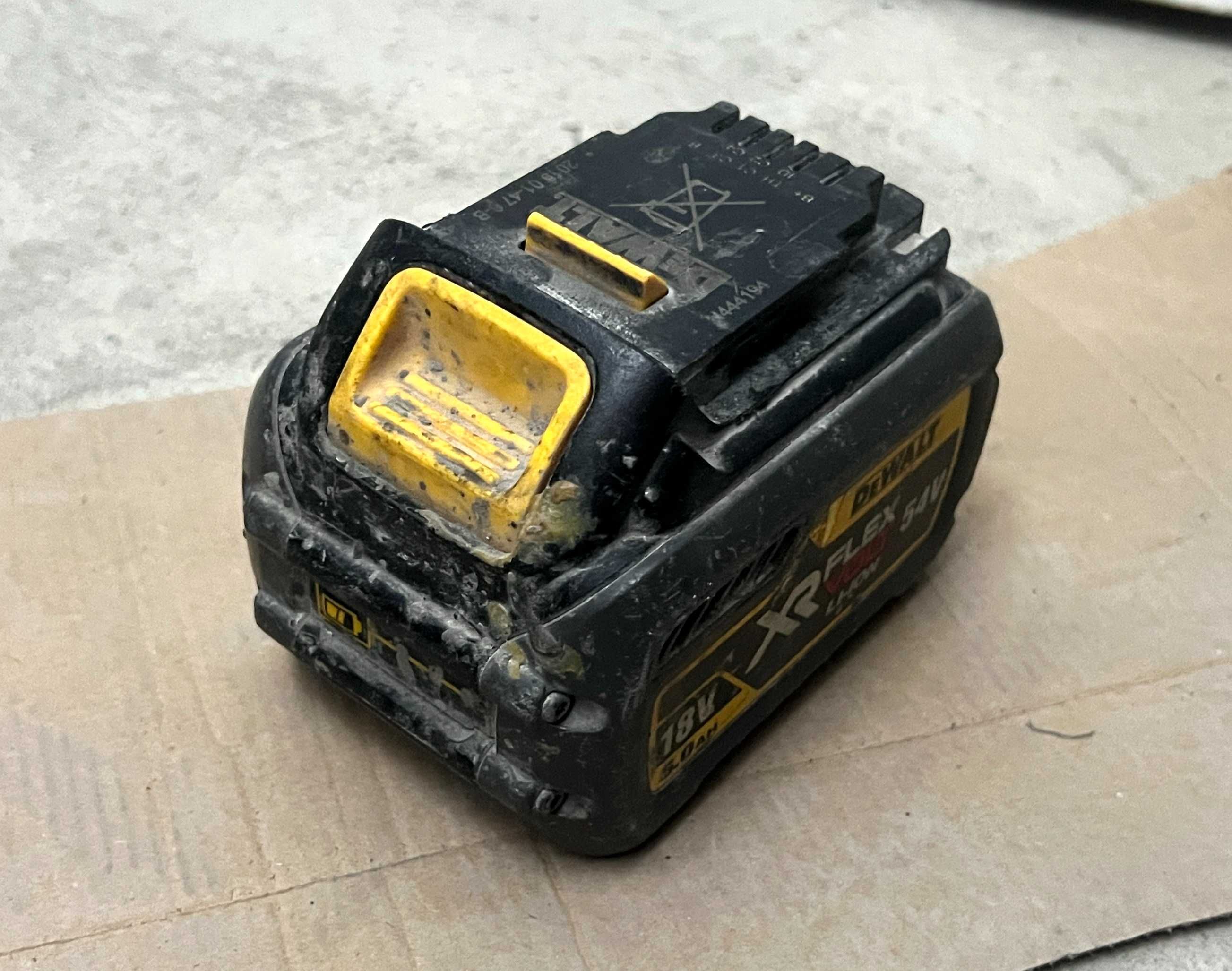 Baterie DEWALT XR FLEXVOLT 18V 6Ah 54V originala stare buna