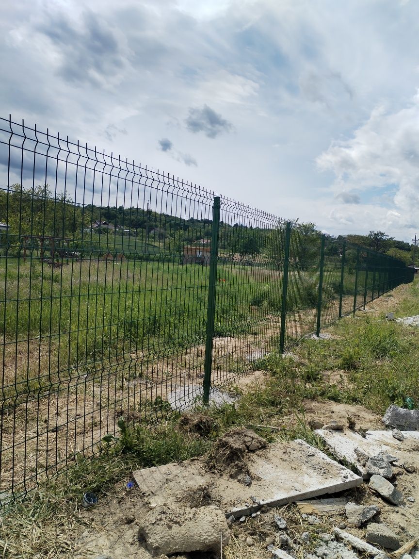 ***împrejmuiri terenuri grădini livezi