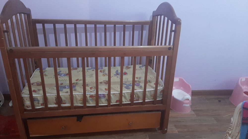 Детская кровать почти  новая
