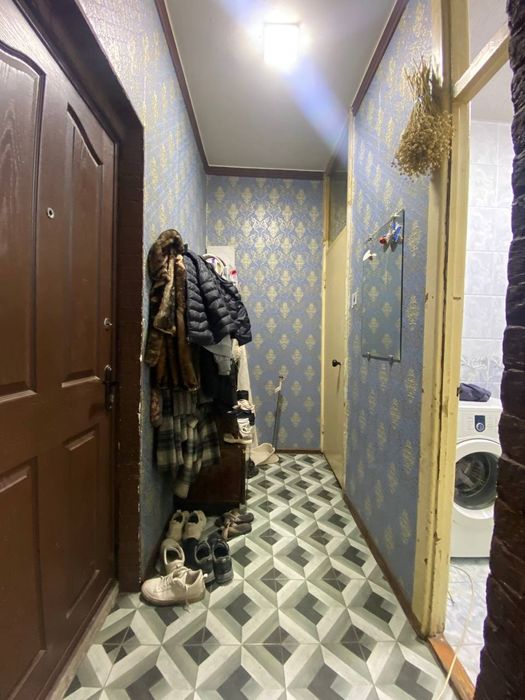 Продаётся 1 комнатная Чиланзар 11 Квартал Ор-р Шухрат