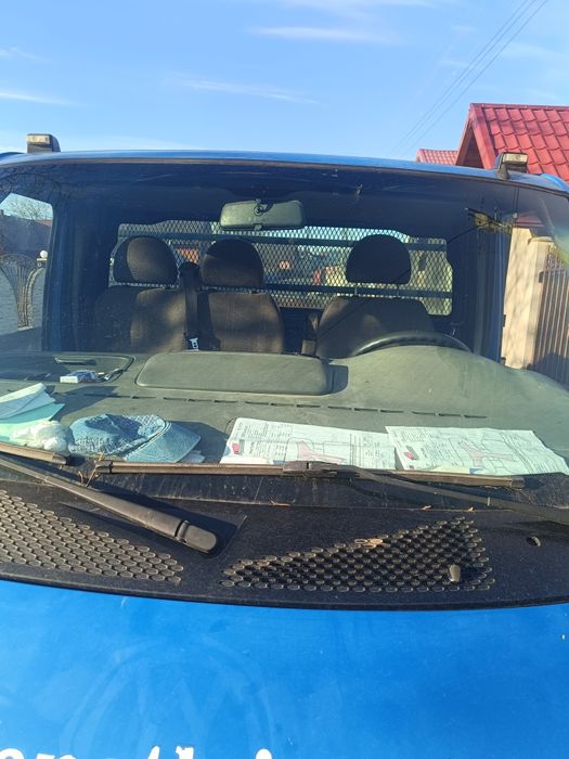 Vând carosata motor 2400