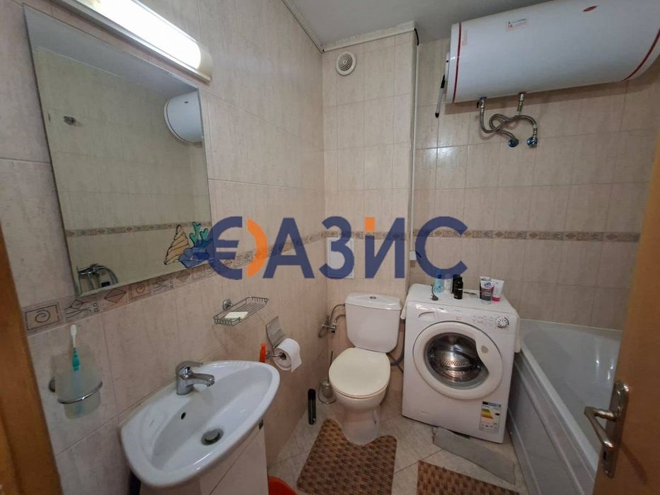 Продава се Двустаен апартамент в Бургас, Сарафово - 57 кв.м за 1402 €/кв.м - Снимка #10
