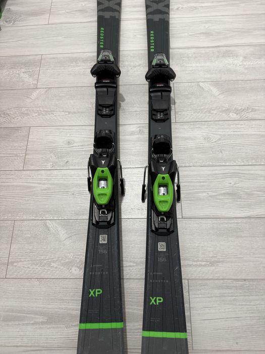 Ski - Vand schiuri Atomic Redster XP 156cm cu legatura M 10 GW