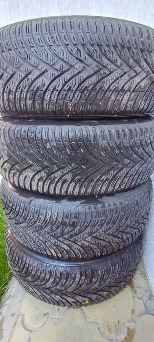 Roți complete de iarnă ptr BMW 5x120 în stare foarte bună pe 16