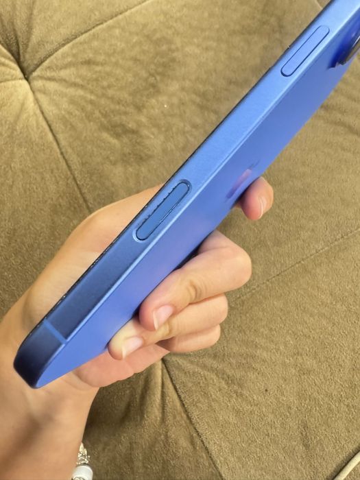 iPhone 16 plus 256 Ultramarine