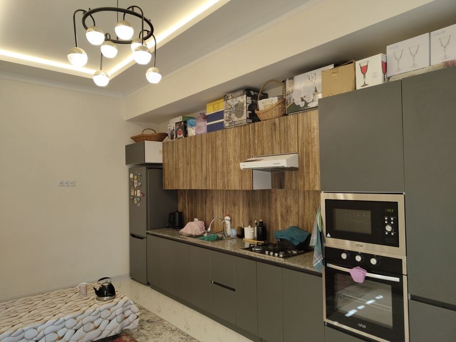 Nazarbekda 2 sotuli yevro remont hovli