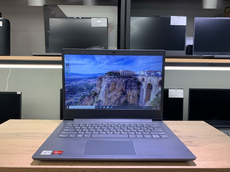 Ноутбук Lenovo V14-ADA, AMD Athlon Gold 3150U/8GB/SSD128GB, 10631/A10