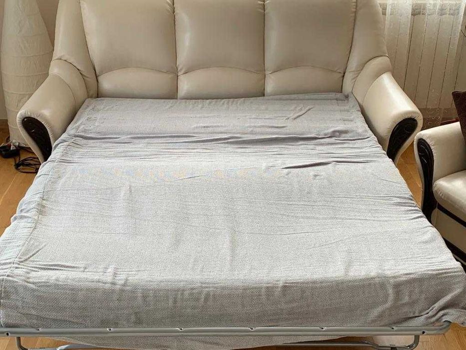 Canapea 3 locuri + 2 fotolii