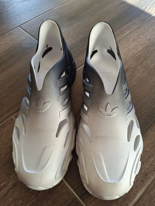 Sneakersi Adidas Adiform Supernova