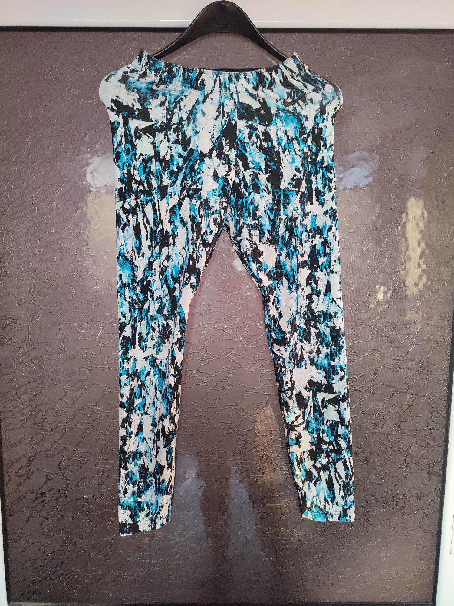Клинове и панталон Nike и Adidas