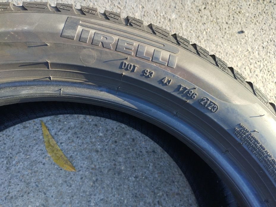 4 buc 245 45 18. 100v RunFlat  Pirelli iarna, dot 2023