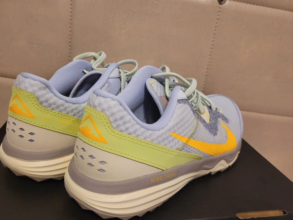 Nike WMNS Juniper Trail W CW3809-002
Nr.39