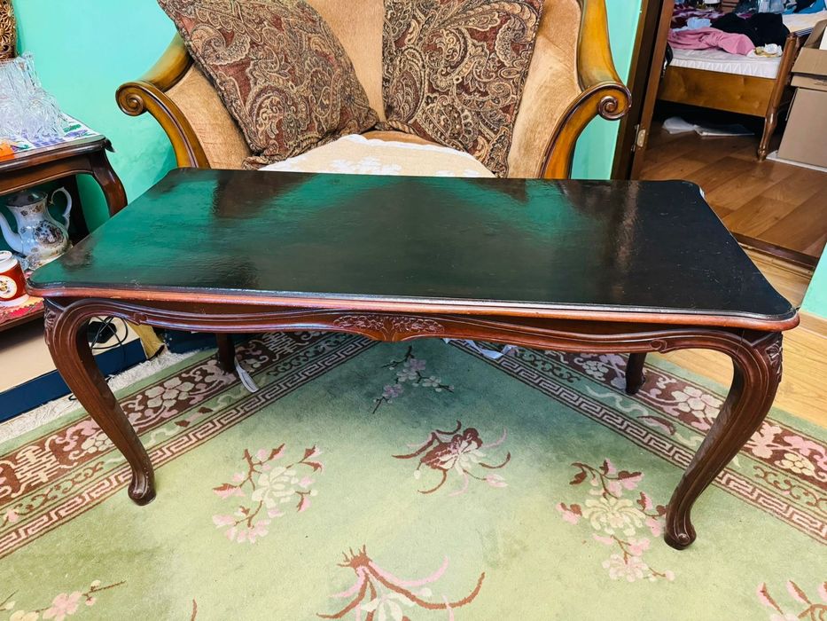 Продам старинную мебель ( дуб)- Румыния.