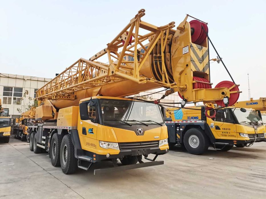 кран XCMG QY100K6C    100 ТОН.