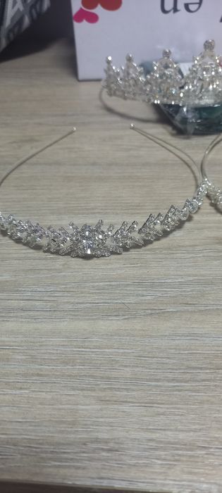 Vand trei coronite mireasa superbe