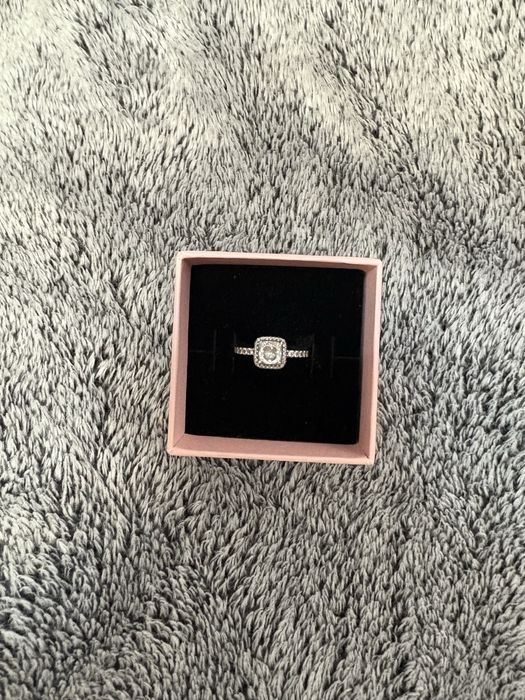 Дамски пръстен пандора