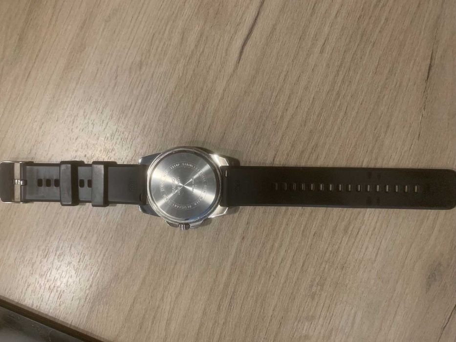 Продавам Часовник