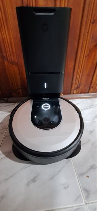 Станция за Irobot I7 + подарък робота и консумативи