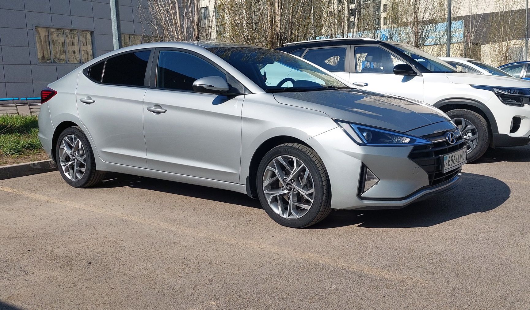 Hyundai Elantra 2020 в родной краске