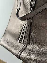 Дамска чанта в метален цвят