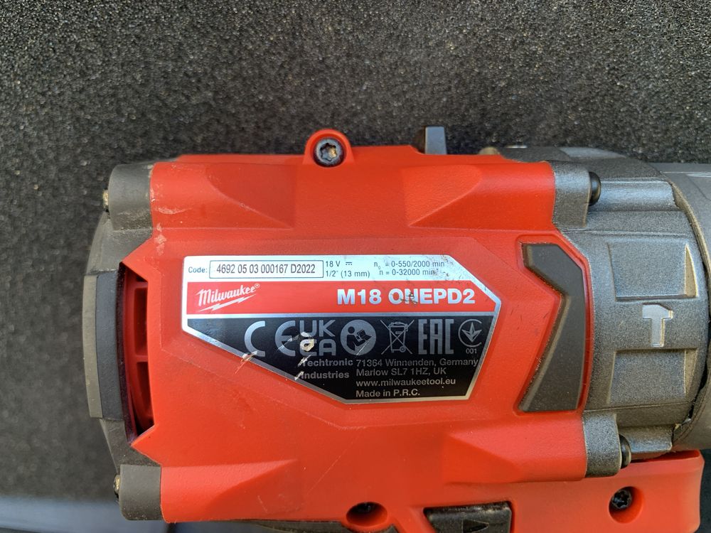 Milwaukee M18 ONEPD2/безчетков винтоверт/+бат 5 ah.,+зарядно в куфар