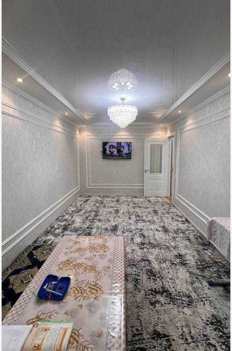 евротамирланган 4 хонали квартира сотилади