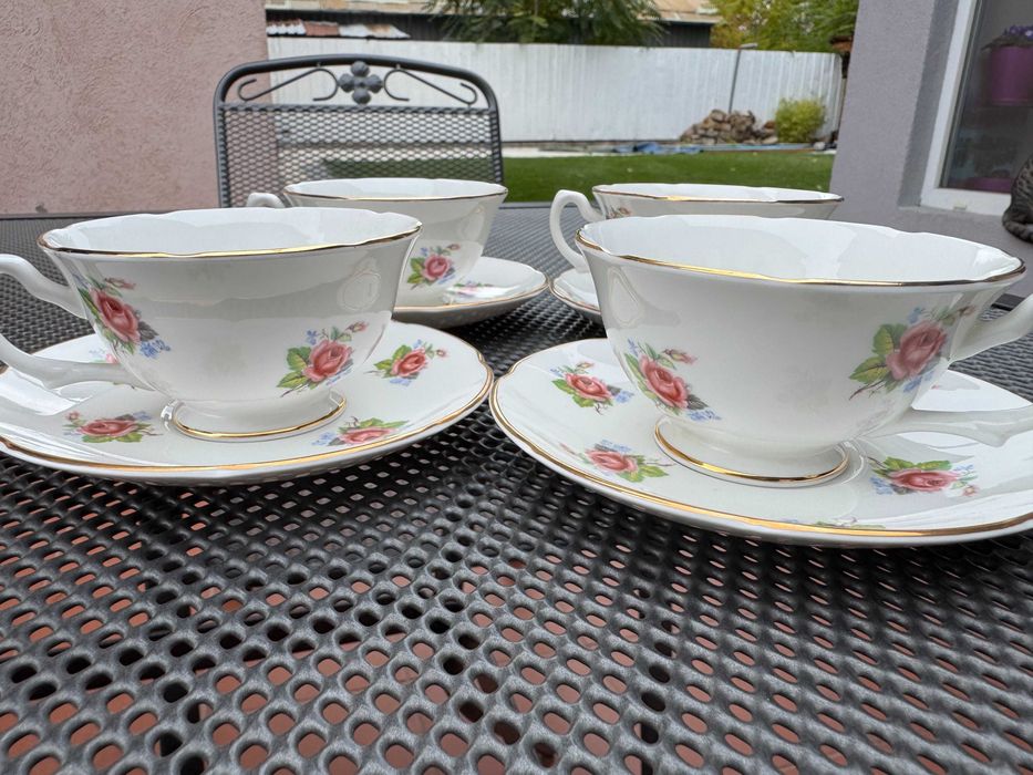 Английски порцеланов сервиз Royal Grafton Fine Bone China