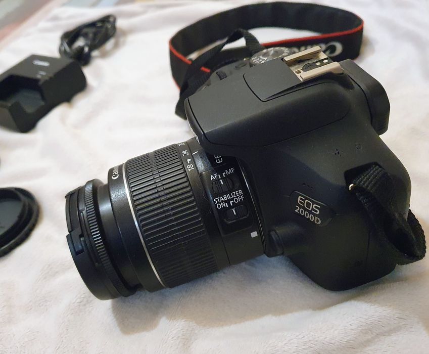 Aparat foto DSLR Canon EOS 2000D,24.1 MP, Negru + Obiectiv EF-S 18-55m