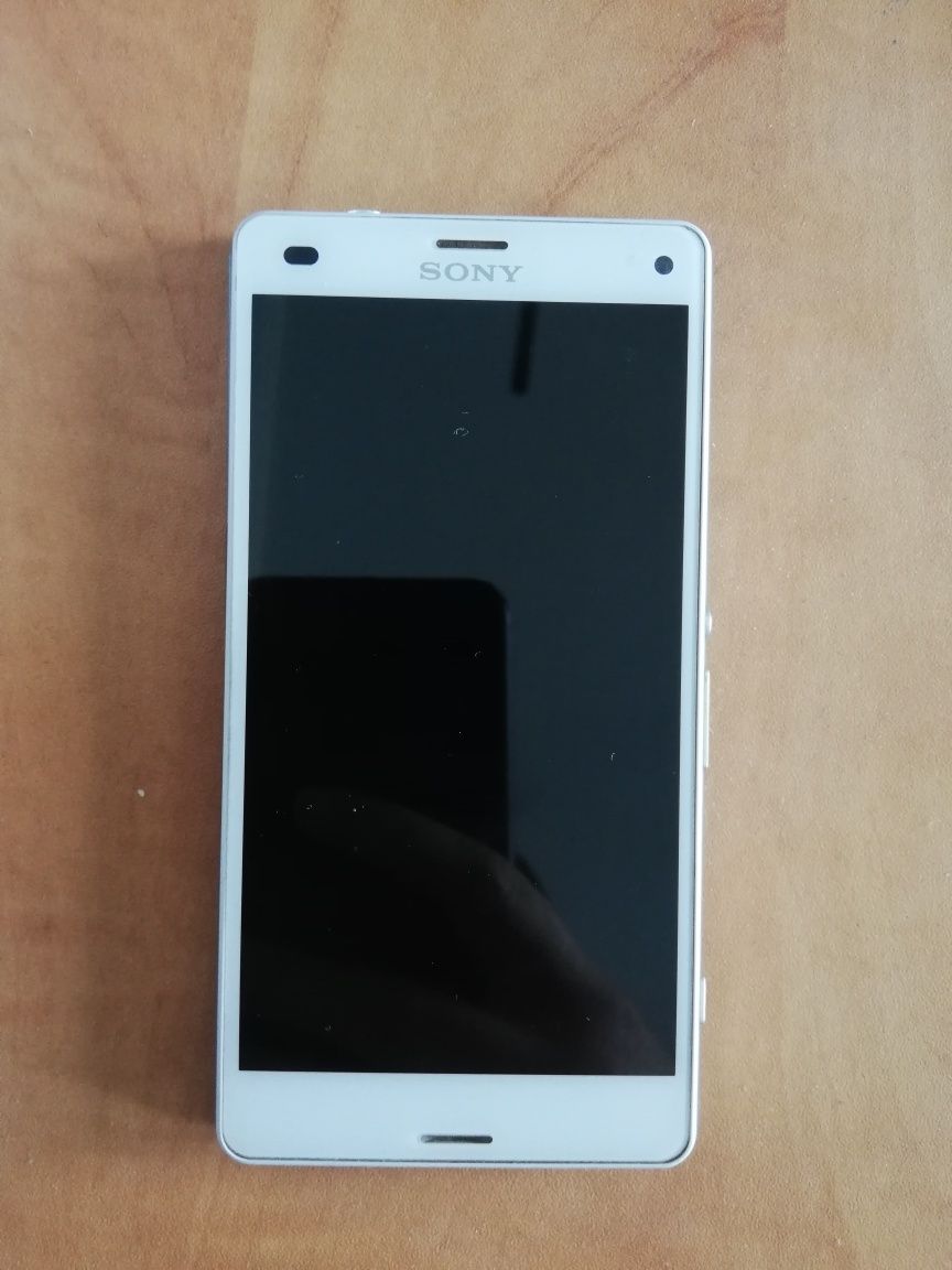 Sony xperia Z3 compact и  Xiaomi redmi a1