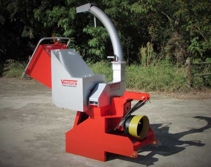 Tocator de crengi si resturi vegetale dupa tractor - Ventura