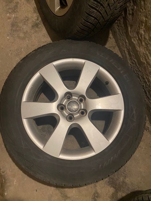 Зимни гуми с джанти 235/60 R18