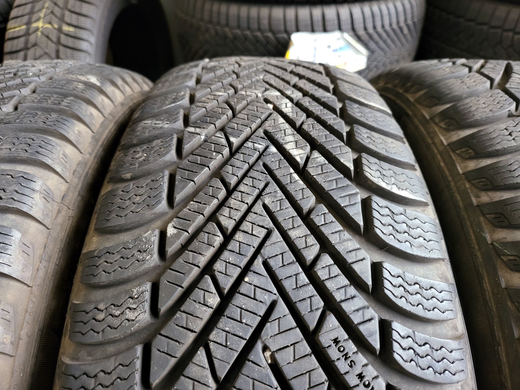 215/60/17 PIRELLI 4бр
