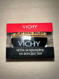 Кабуки четка за фон дьо тен Vichy, козметика на изгодни цени