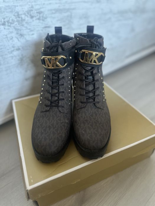 Боти Michael Kors